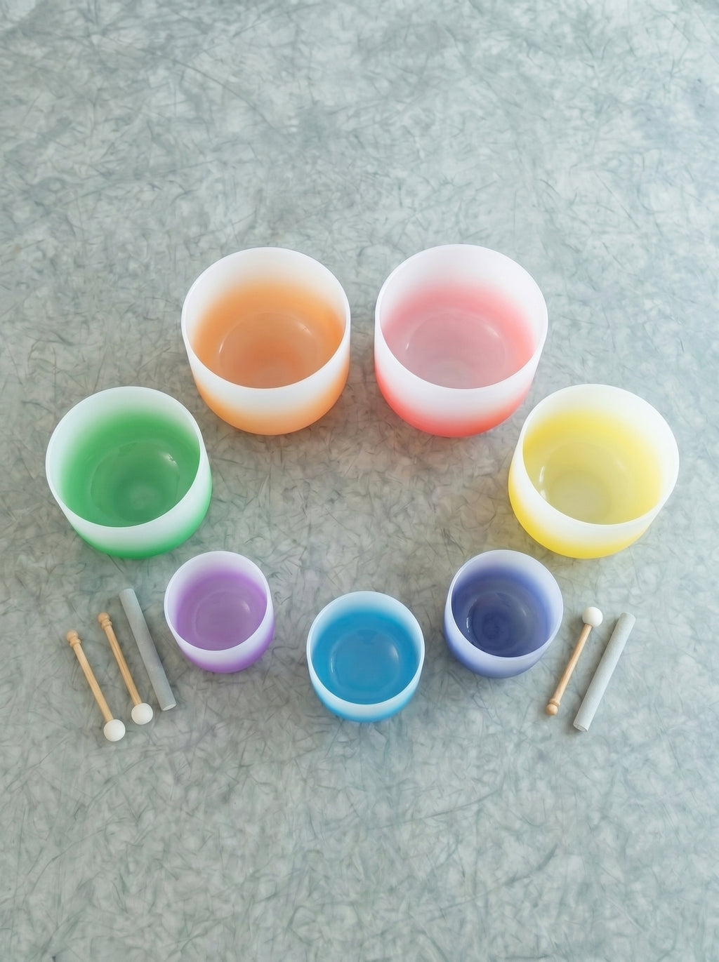 Set de 7 Cuencos de Cuarzo Aura Gradiente  8" - 14"  · 432 Hz